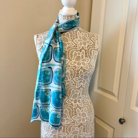 Vintage 1980’s’s Designer Jan Gipple Silk oblong scarf blue and white tones - Picture 9 of 12